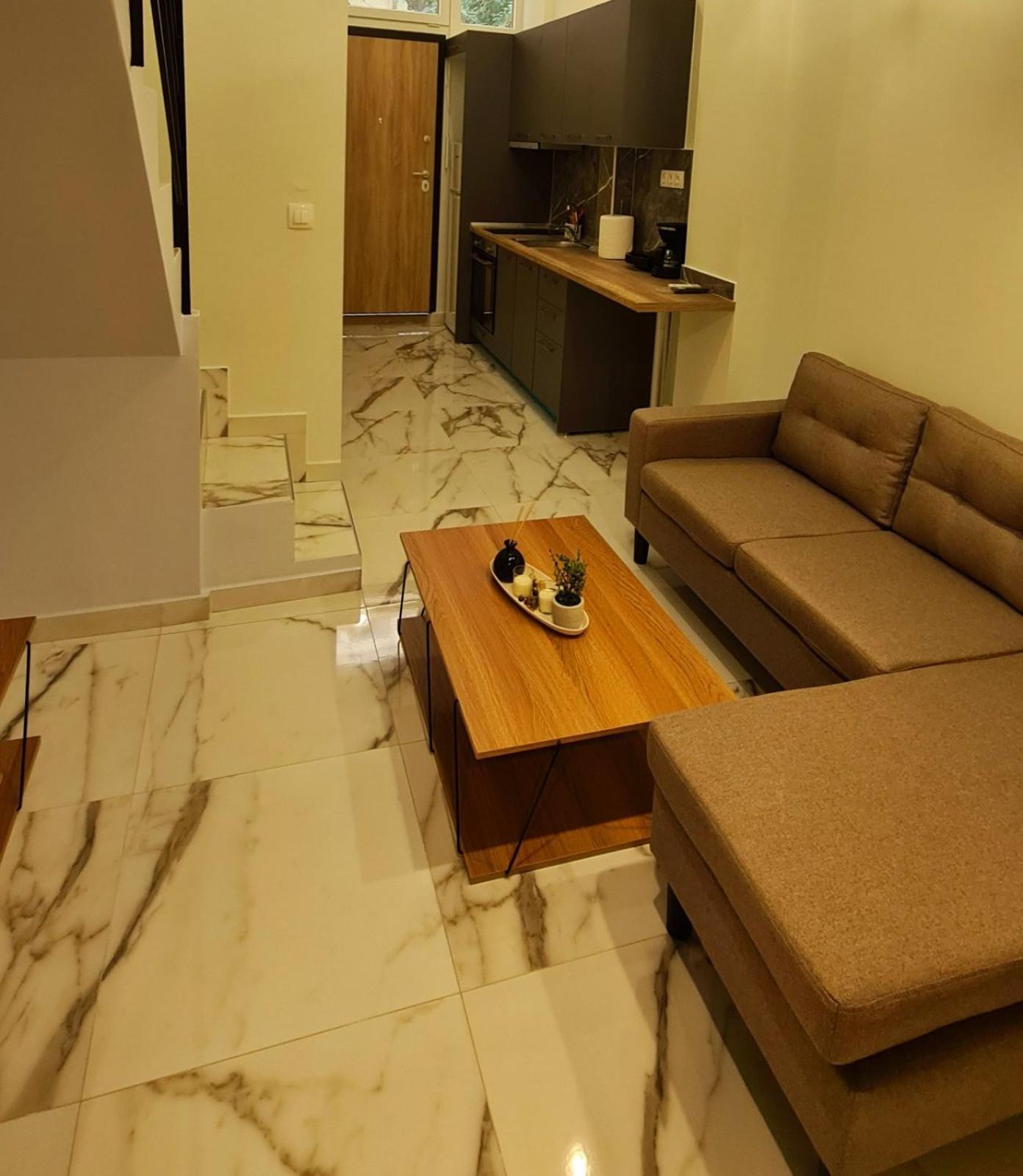 Thesskamara Loft Apartment *